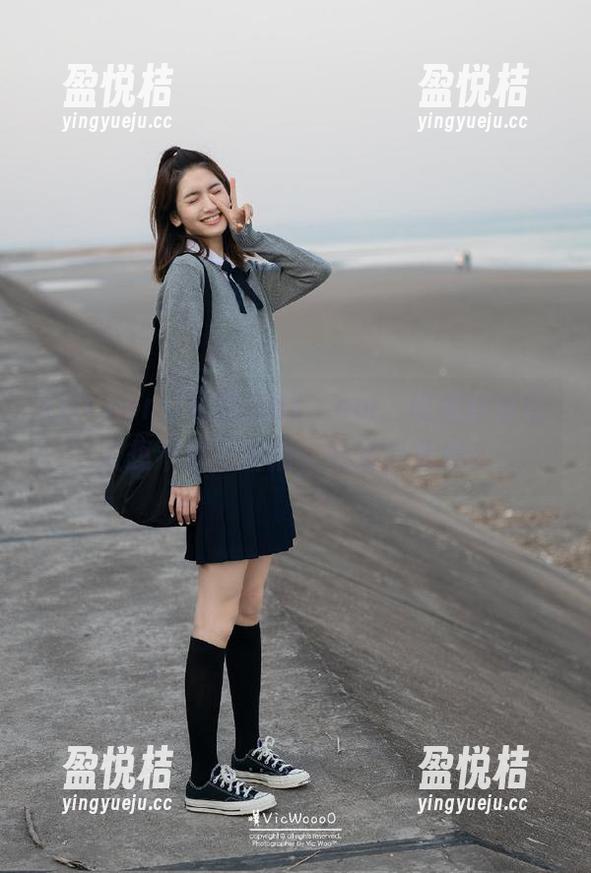 视频在51.com，内容好得让人想不停按重播，后果自负哦！