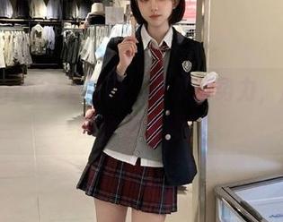 52cg官网，吃瓜新势力，瓜田里的杂耍大师！