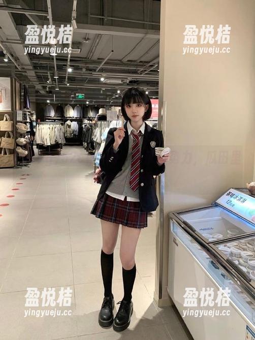 52cg官网，吃瓜新势力，瓜田里的杂耍大师！