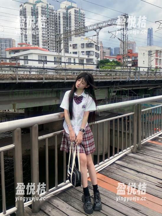 668.su黑料正能量入口，最近这条是个意外之喜，让我投降在阴暗与温暖之间。