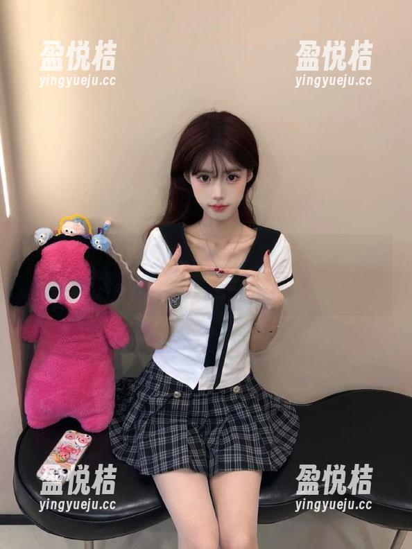 制服诱惑？首页91cg10看不停，嘿嘿。