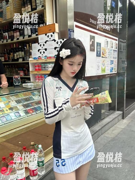 免费追随“万里长征黑料正能量heiliao”，心里总是默默翻白眼的我