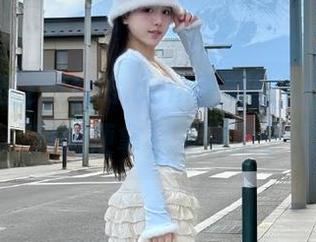 在zztt88.ccm黑料线路，惊爆猛料随便拿，坐等瓜子