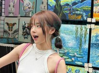 在“51一起吃瓜”网，永不迷路的只是一碗瓜子，而我的路过是多么无奈。