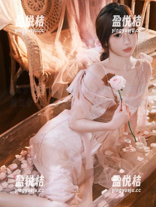 九幺吃瓜，点击那个链接就可能变身“八卦达人”，小心别被追着问哦！