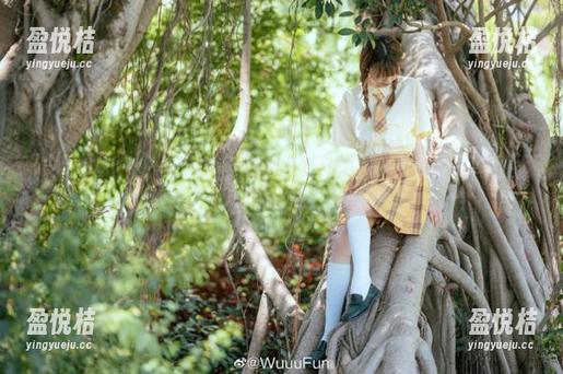 “今日吃瓜91cg”网站，这名号听着就像是给你无下限的八卦提款机，贼好玩！