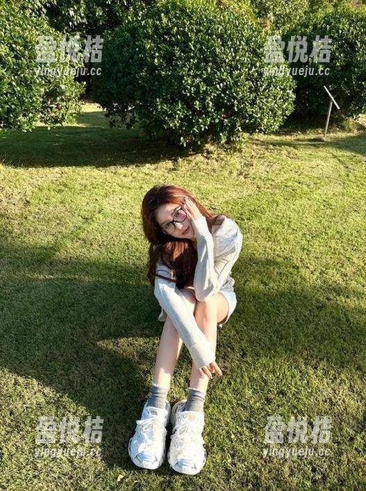最新吃瓜网在线分析：朝阳上演的追星大戏，满满的戏剧性！