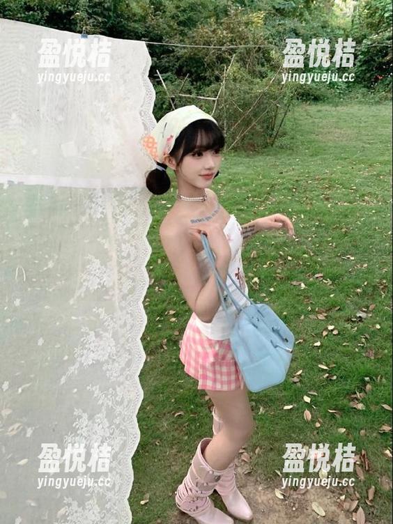 吃瓜黑料 一边刷吃瓜黑料,顺便套用网址的流量法则,绝了。