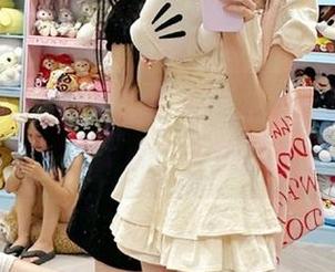 加入扒哥黑料网，免费的黑料包月，快来瞧瞧周围的奇葩！