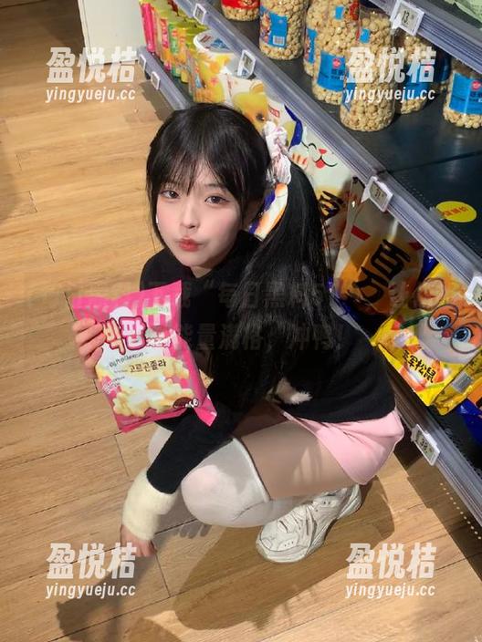 下载“每日黑料51”，让你的八卦能量满格，冲鸭！