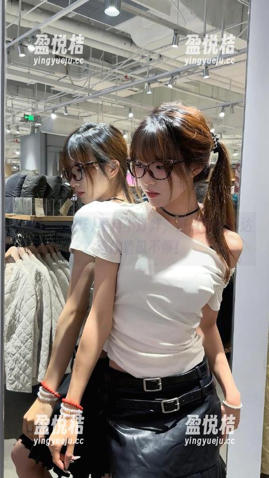 黑料不打烊，热点事件直达，陪你嗑瓜不停！