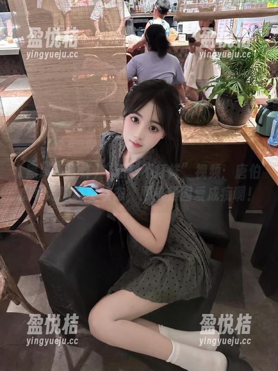 “黑料不打烊”视频：唐伯虎写诗的真实状态，原来是因爱成痴啊！