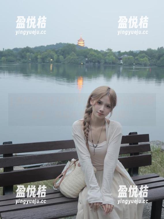 黑料不打烊 黑料不打烊,顺着这条线路过去,瓜就等着你,别磨蹭!