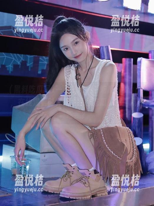 一手把玩黑料吃瓜网的app，在线观看时究竟是我在吃瓜，还是瓜在吃我？