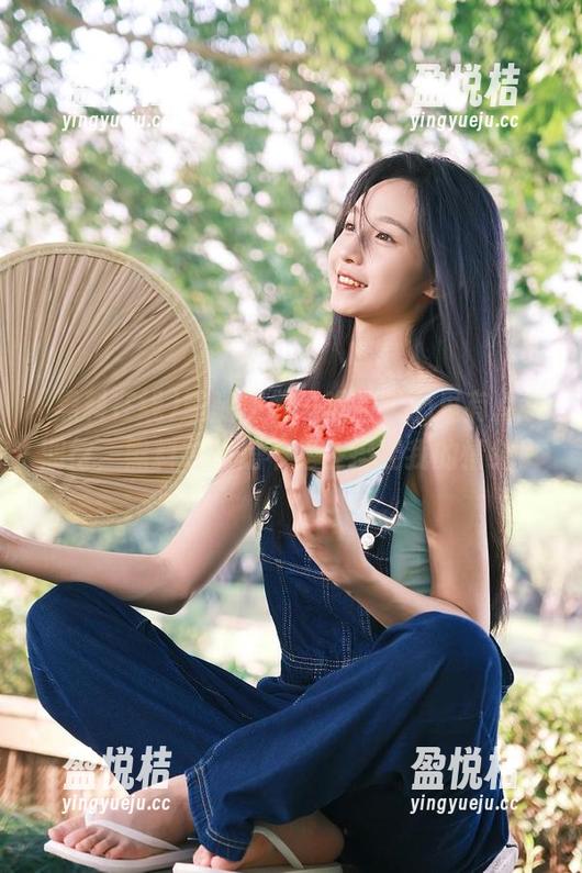 黑料在线 随随便便一观看,心里有点小期待,黑料在线是不是在操控我的情绪?