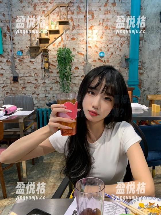 黑料网 用视频探索黑料网,看得我五味杂陈,怎么看得着自己呢?